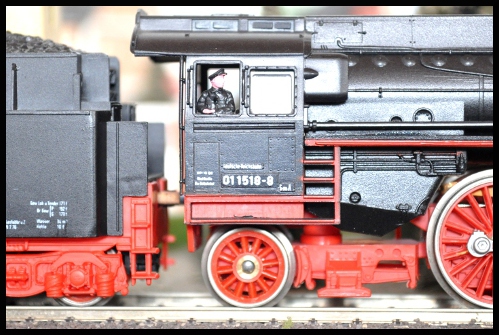 01 1518-8 / Deutsche Reichsbahn - Hersteller: PIKO