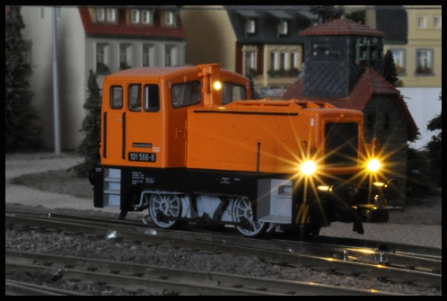 101 566-8 / Deutsche Reichsbahn - Hersteller: PIKO